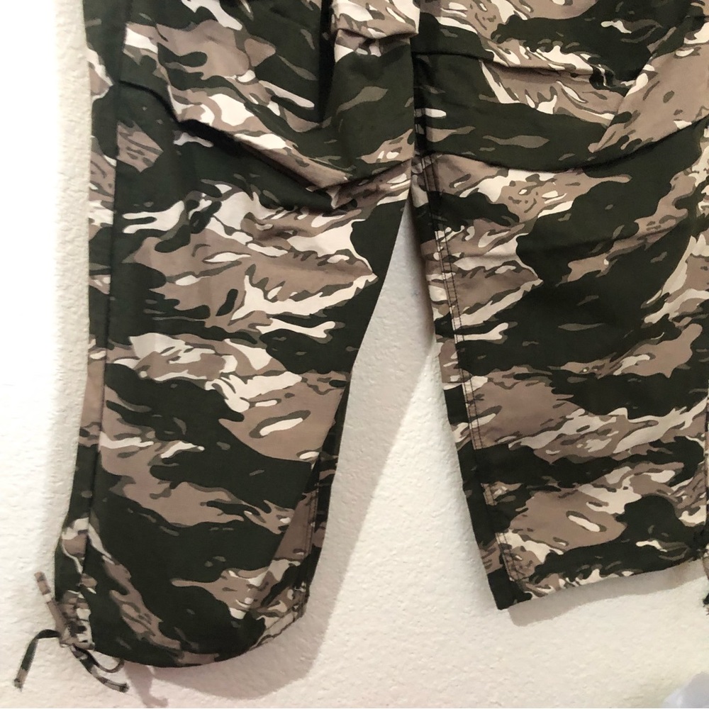 Good American Womens 10/30 Forest Camo Pants Pockets Drawstrings NWT - Picture 6 of 13